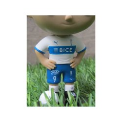 Figura Titoys: Universidad Católica Uniforme Titular 2024 figuras coleccionables para fanáticos del fútbol